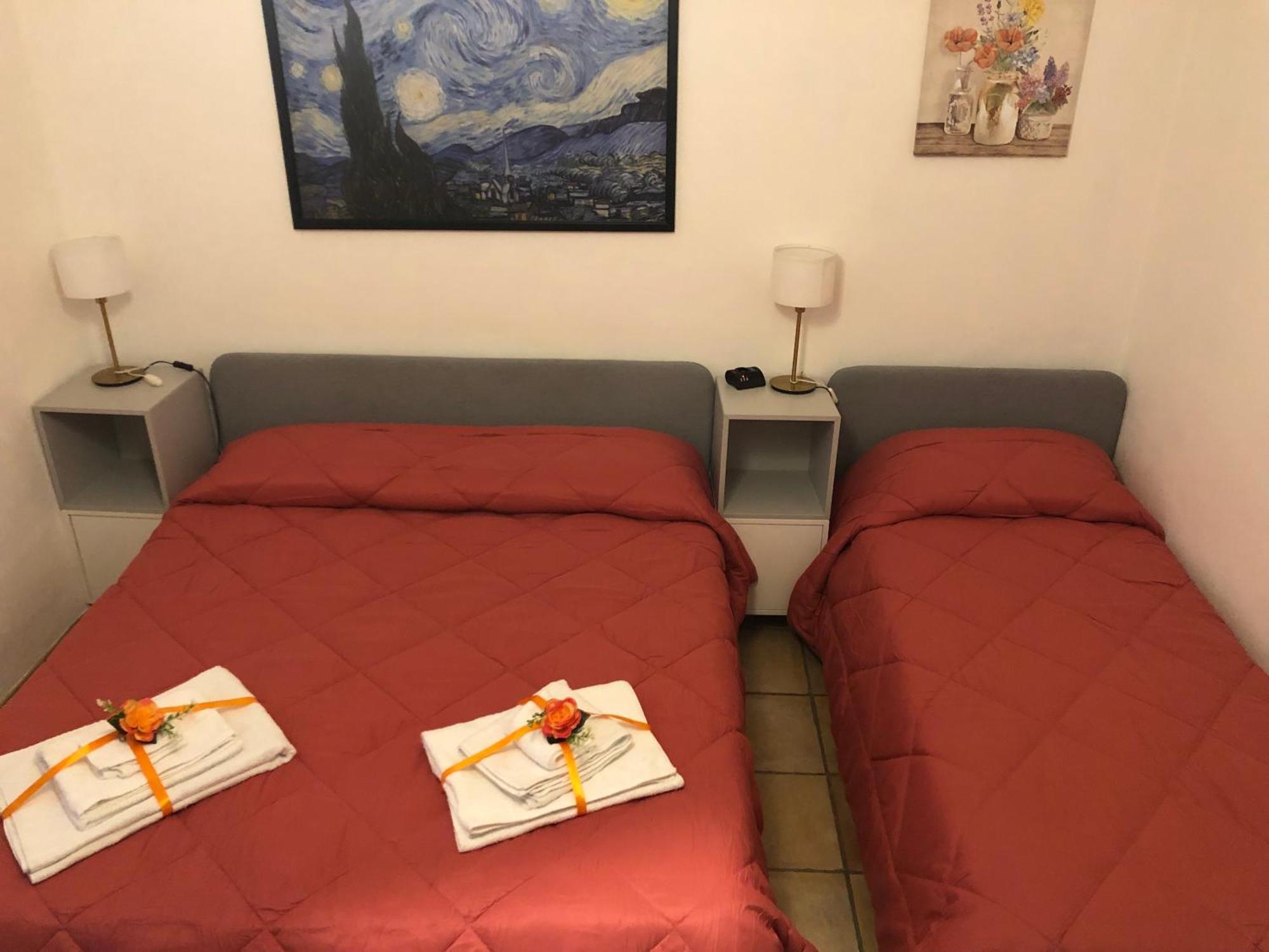 Bed and Breakfast La Finestra Di Umberto Vicino Al Centro Con Parcheggio Privato Viterbo Exterior foto