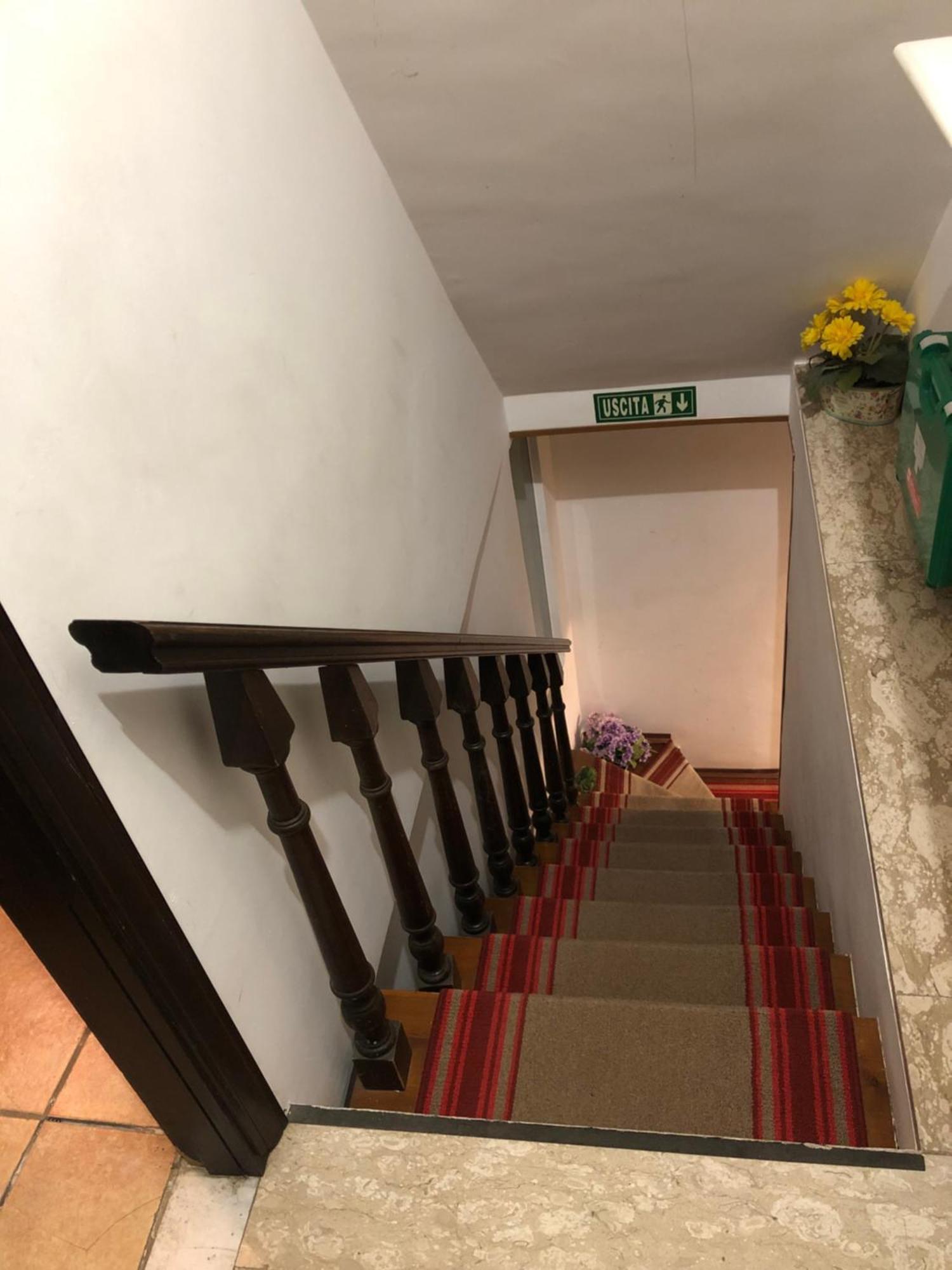 Bed and Breakfast La Finestra Di Umberto Vicino Al Centro Con Parcheggio Privato Viterbo Exterior foto